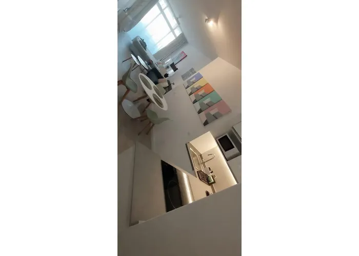 Sira House - Center - Balcony *